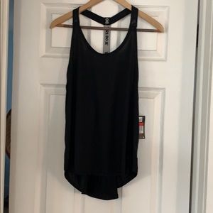 Nike work out top NWT